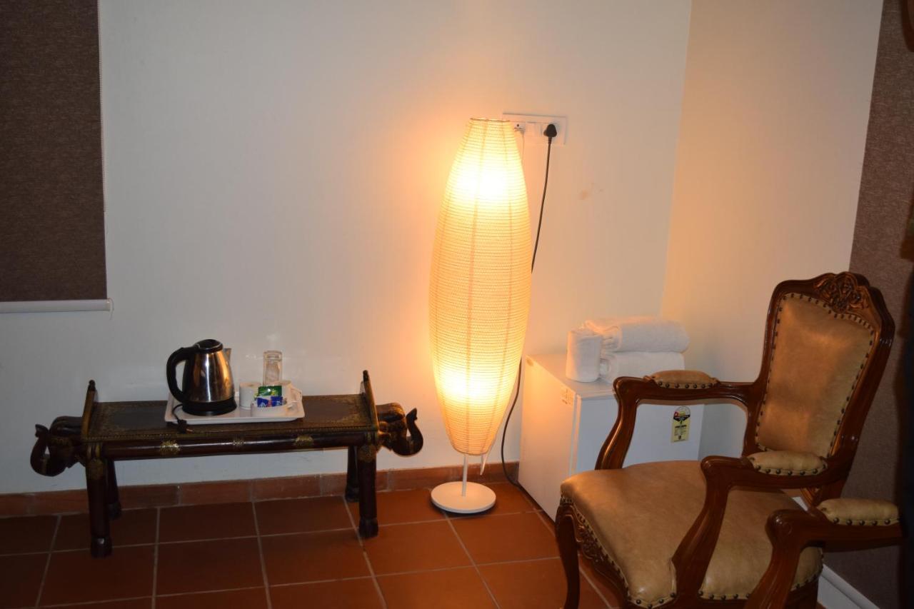 Brown Town Resort & Spa Hyderabad Luaran gambar