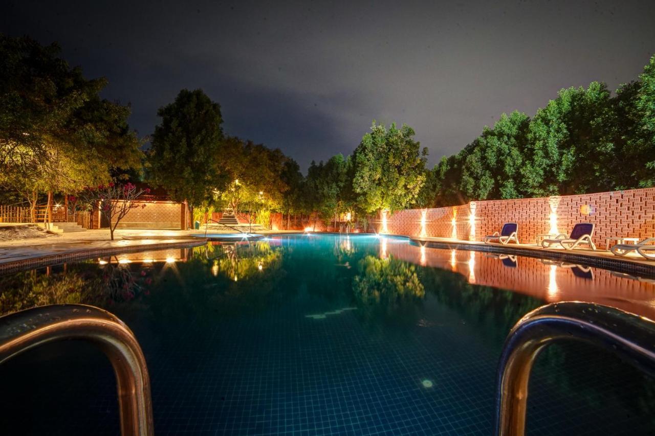 Brown Town Resort & Spa Hyderabad Luaran gambar