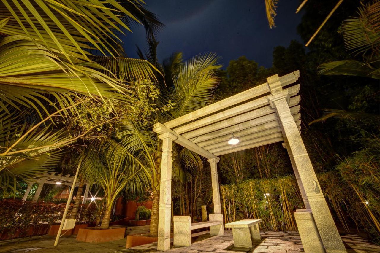 Brown Town Resort & Spa Hyderabad Luaran gambar