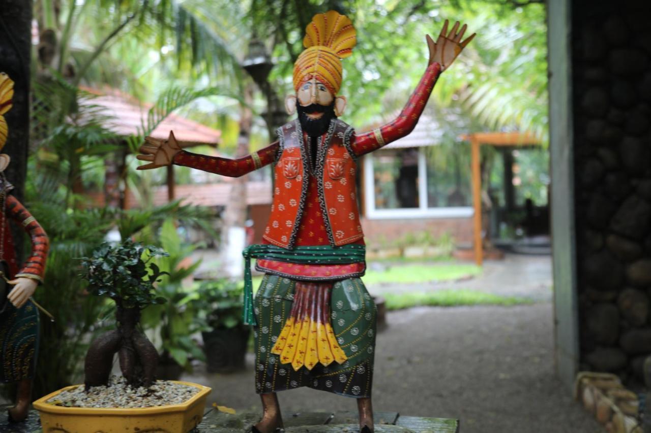 Brown Town Resort & Spa Hyderabad Luaran gambar