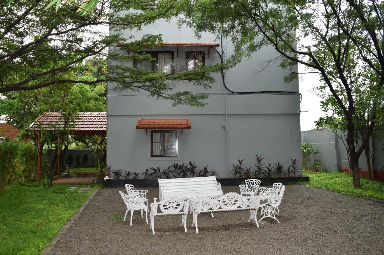Brown Town Resort & Spa Hyderabad Luaran gambar