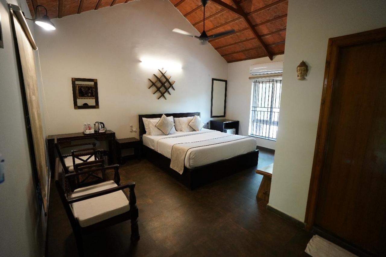 Brown Town Resort & Spa Hyderabad Luaran gambar