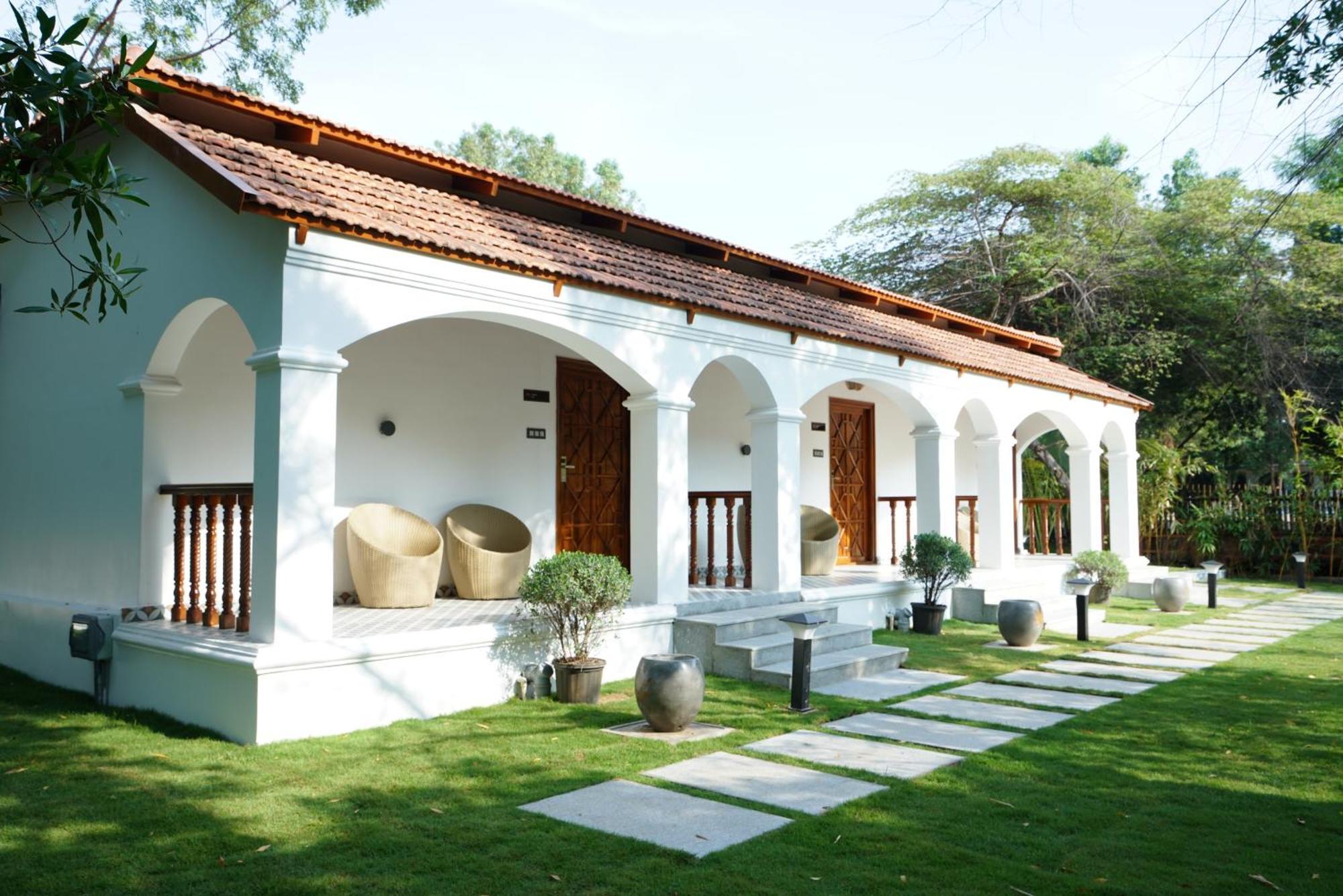 Brown Town Resort & Spa Hyderabad Luaran gambar