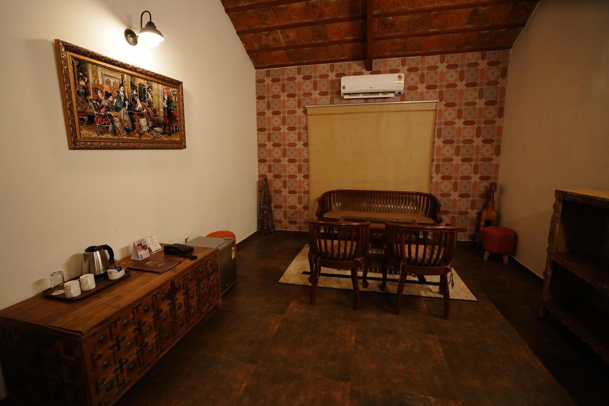 Brown Town Resort & Spa Hyderabad Luaran gambar